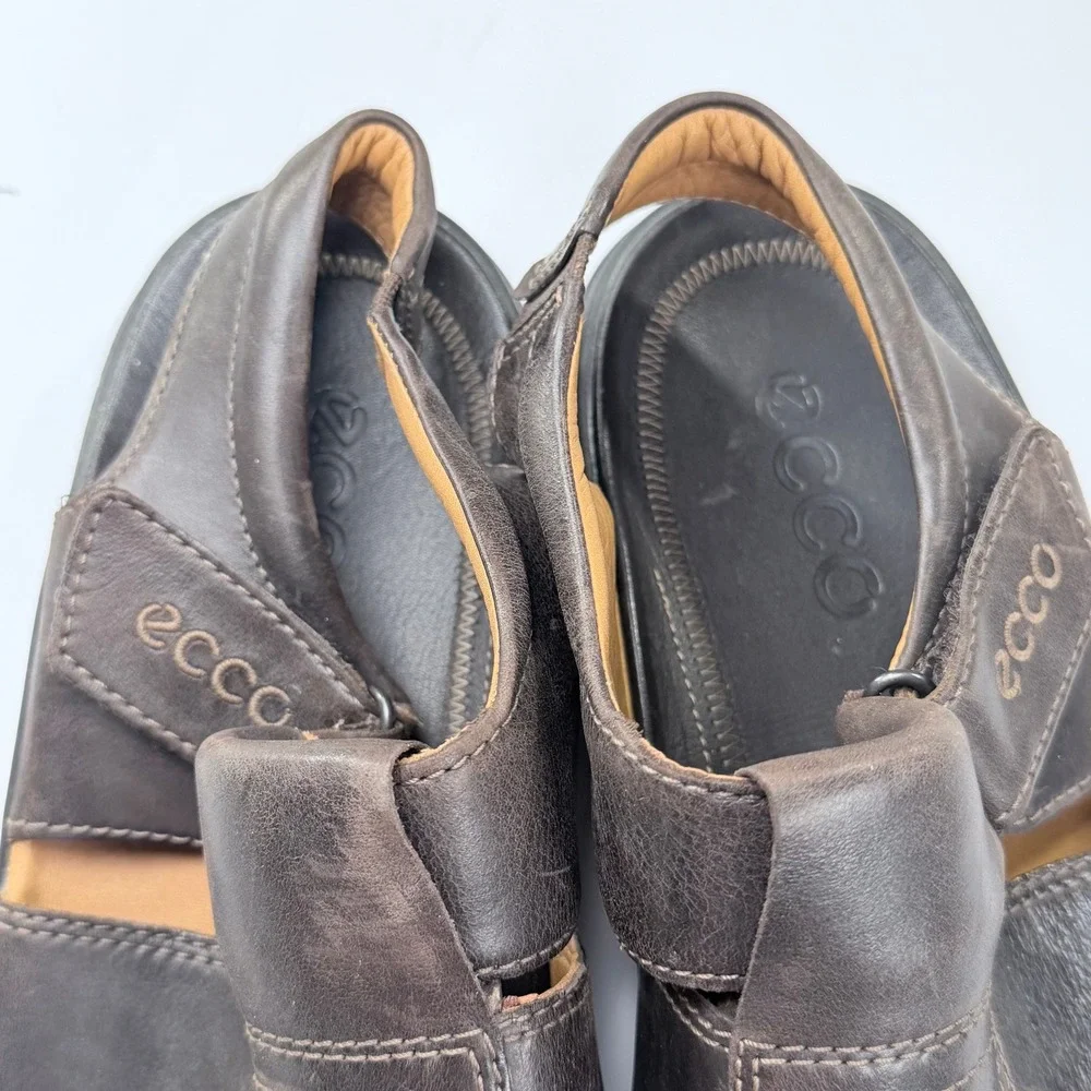 Ecco Fisherman Sandals Mens 45/11-11.5 Brown Leather Hook Loop Closed Toe Casual